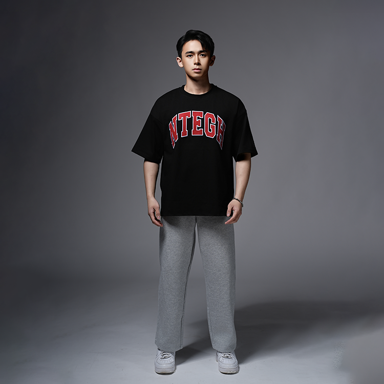 Not Enough Embroidery Oversized Tee(BLACK)
