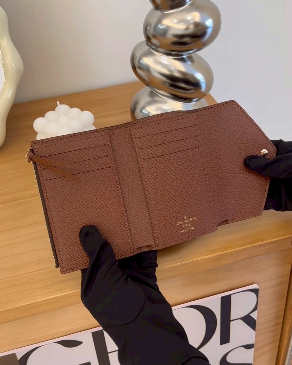 LV｜VICTORINE 三折短夾 內裡棕色 M62472