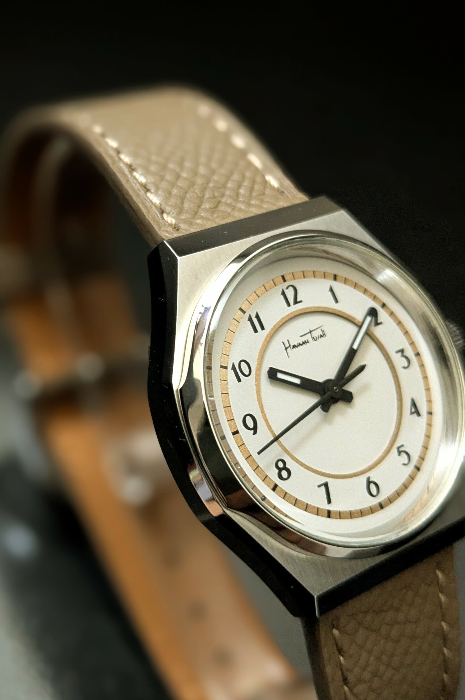 Broadway 35 Dawnlight (Arabic Numerals)