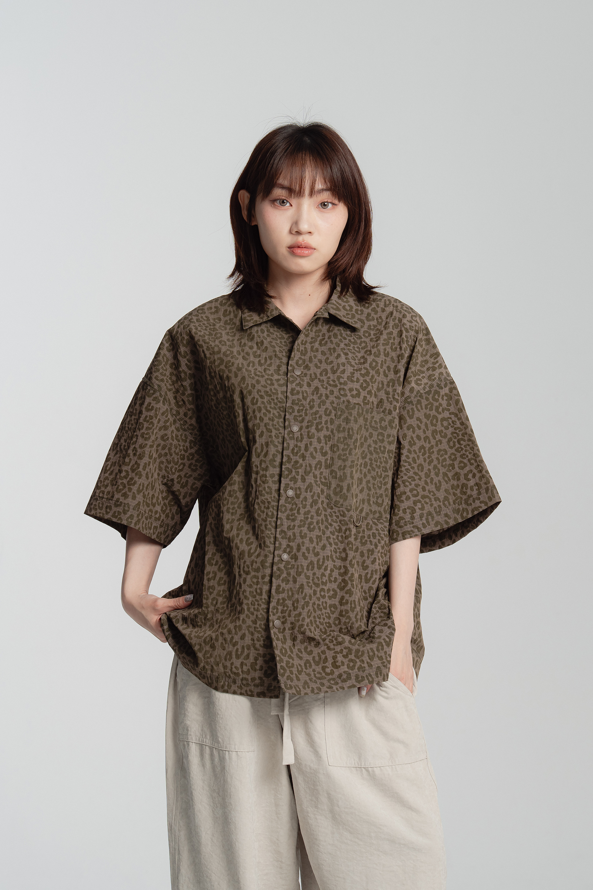 街頭小豹紋寬鬆短袖襯衫 3色