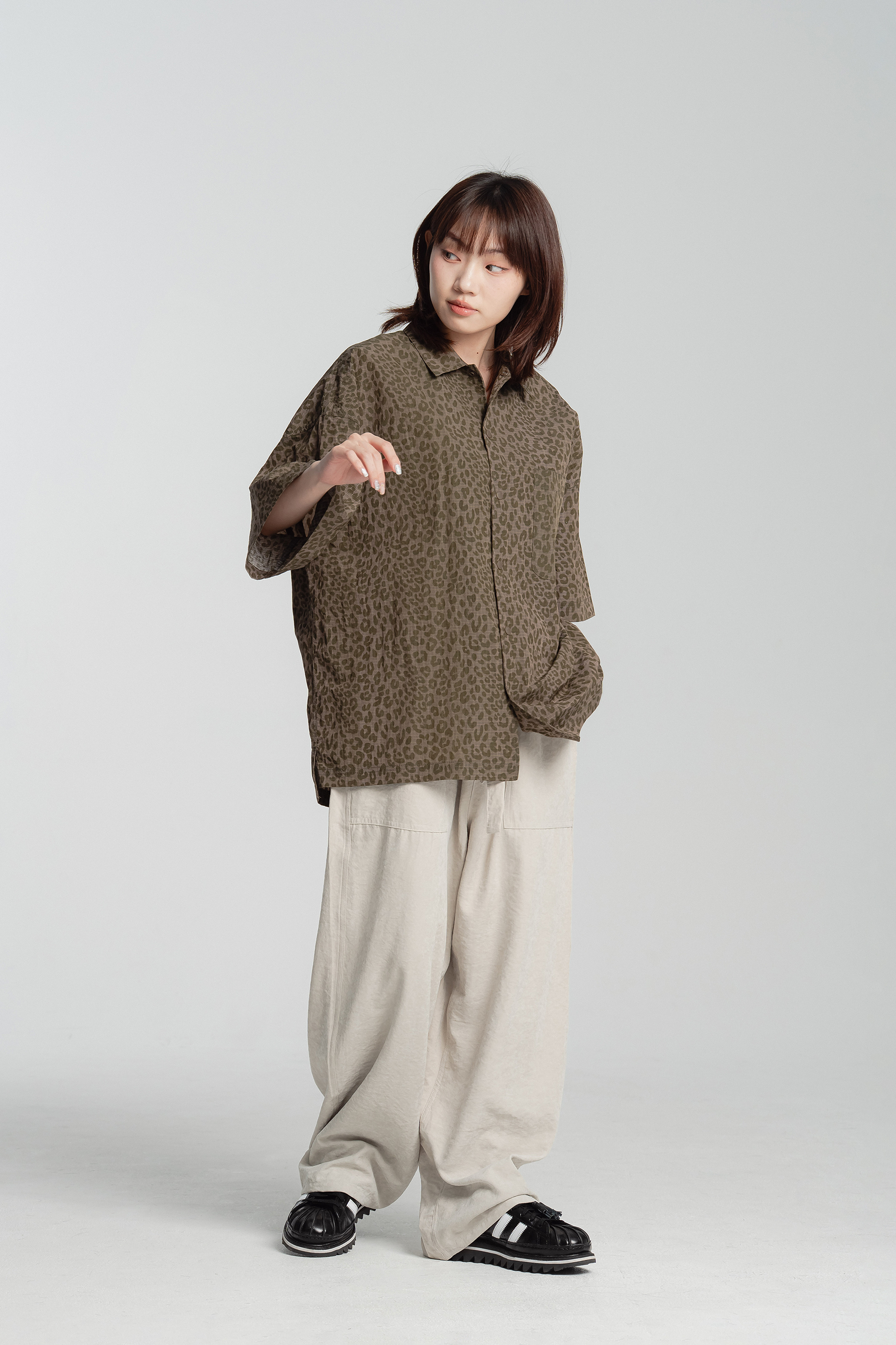 街頭小豹紋寬鬆短袖襯衫 3色