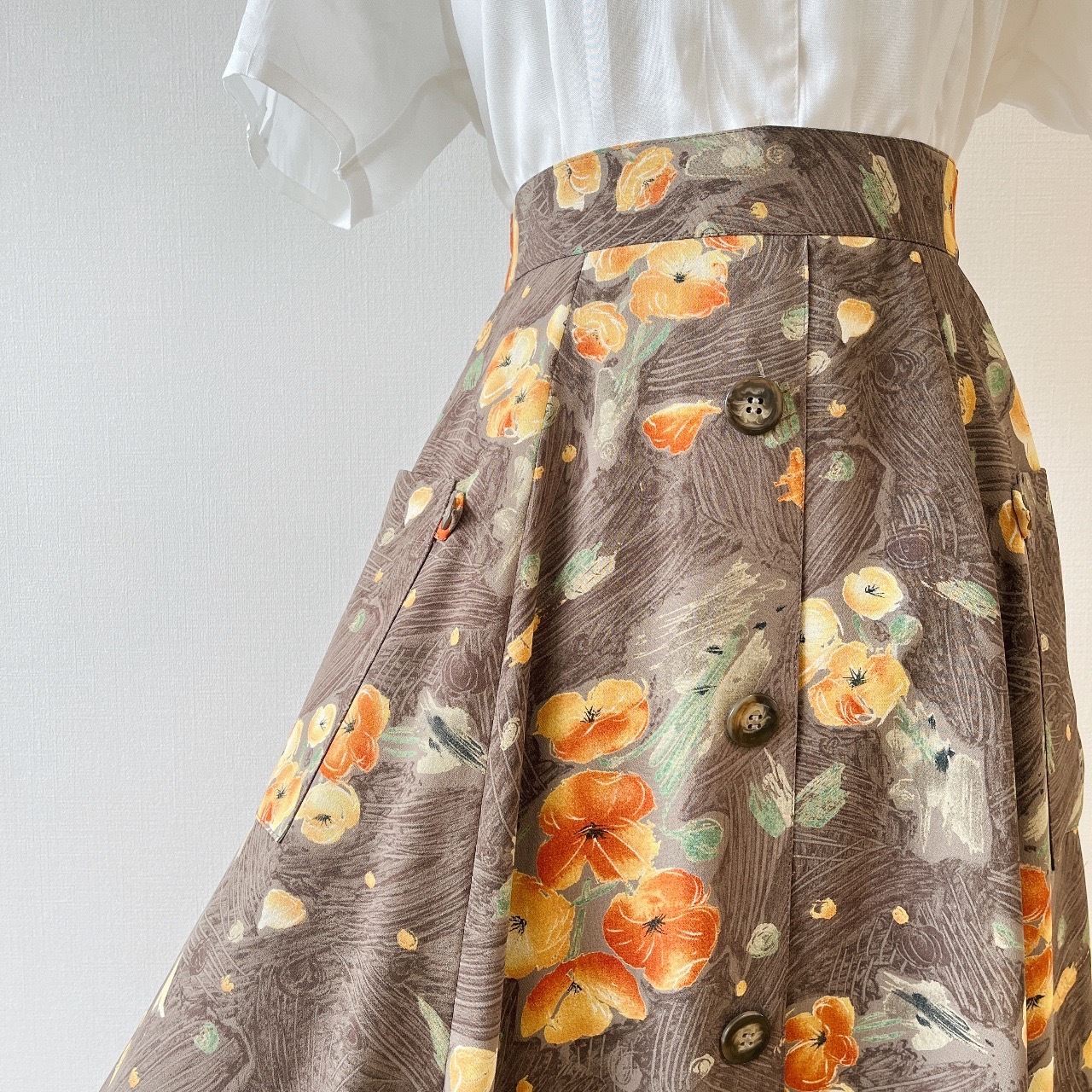 日本製淺啡色大花半身裙