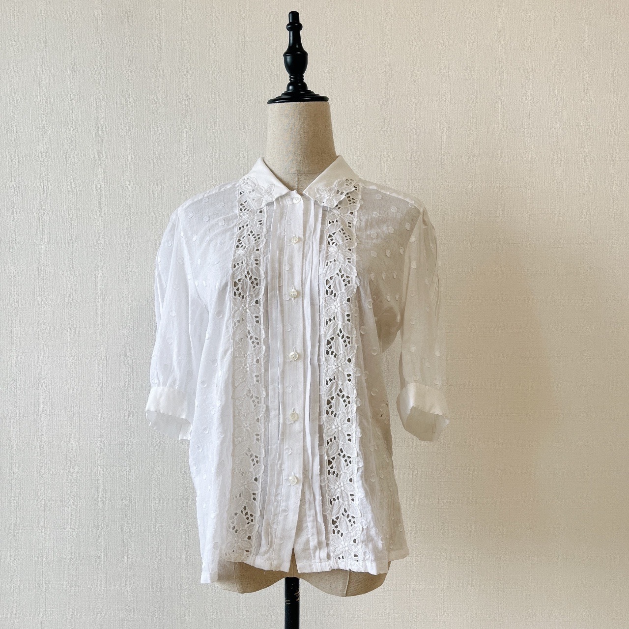 白色綿質刺繡古著上衣