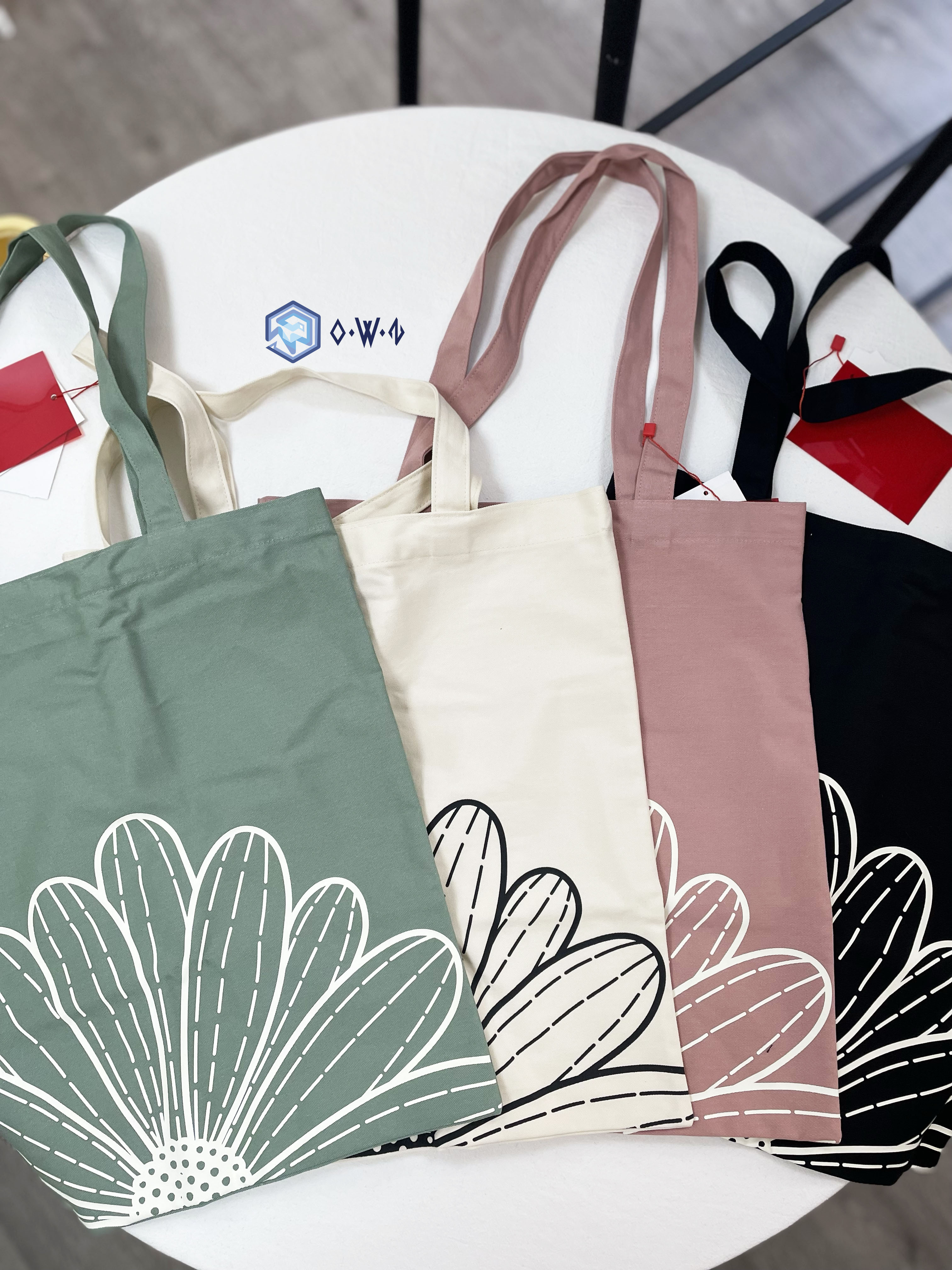 【OWN】Mardi Mercredi CANVAS BAG FLOWER 帆布袋 花花 雛菊 提袋 肩背袋 帆布包 黑 米 粉 藍 綠