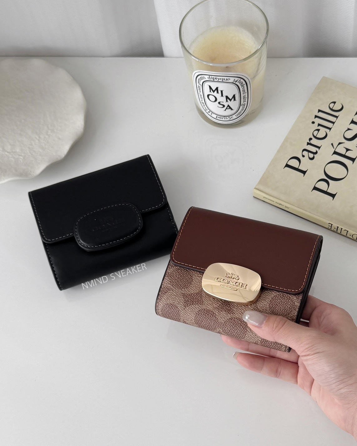 <快速出貨>COACH 金屬扣LOGO 防刮短夾 兩色