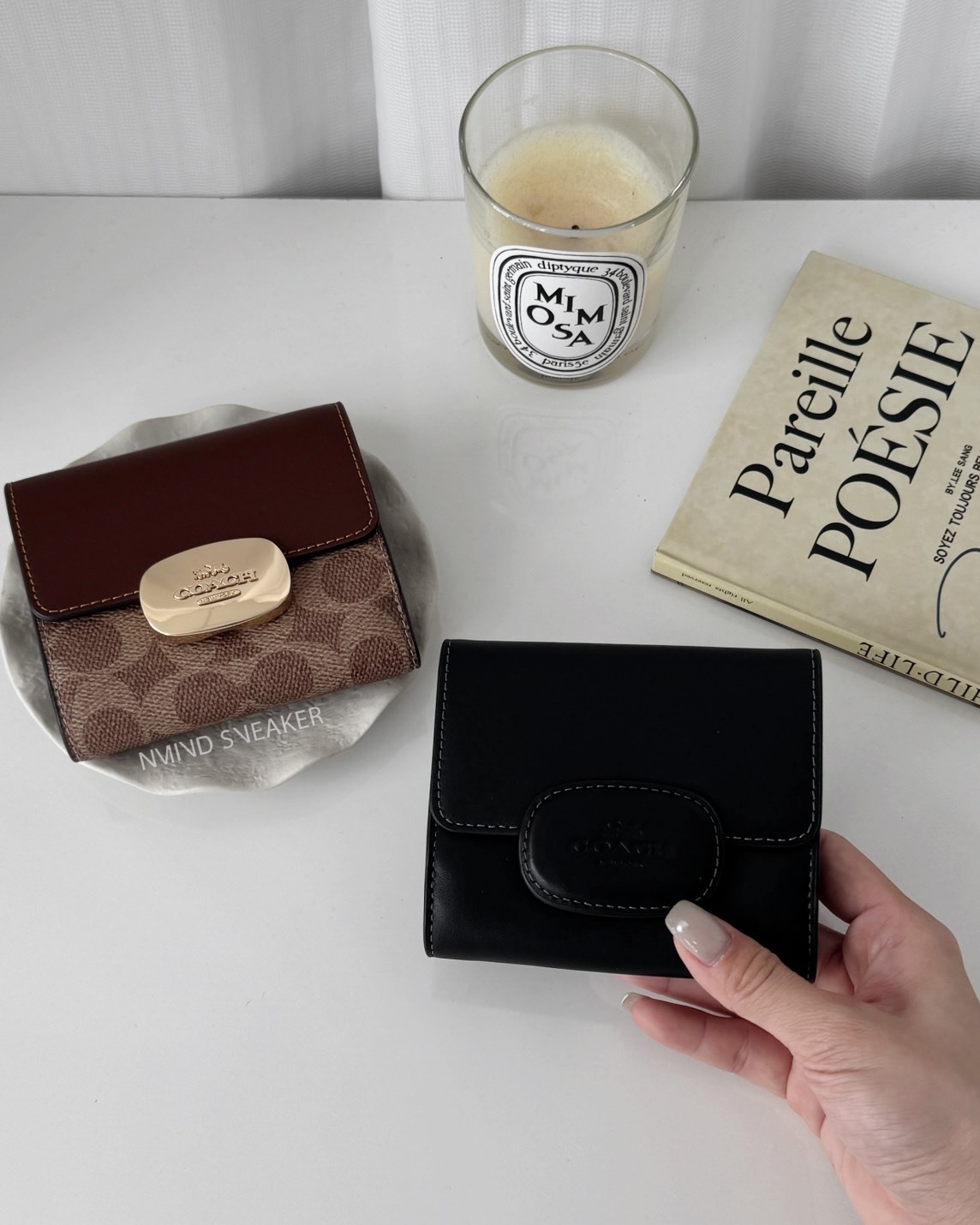 <快速出貨>COACH 金屬扣LOGO 防刮短夾 兩色