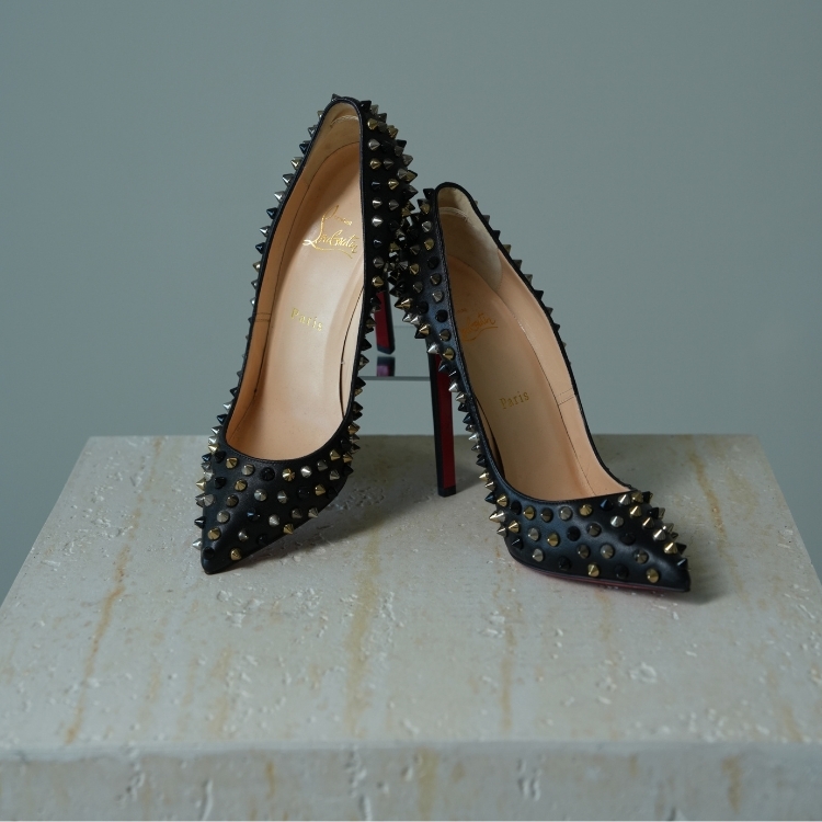 Christian Louboutin 刺蝟黑色高跟鞋 37.5號