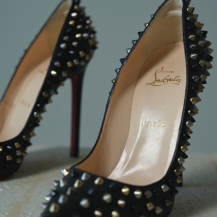 Christian Louboutin 刺蝟黑色高跟鞋 37.5號