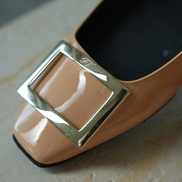 RV 裸粉方釦平底鞋 39號