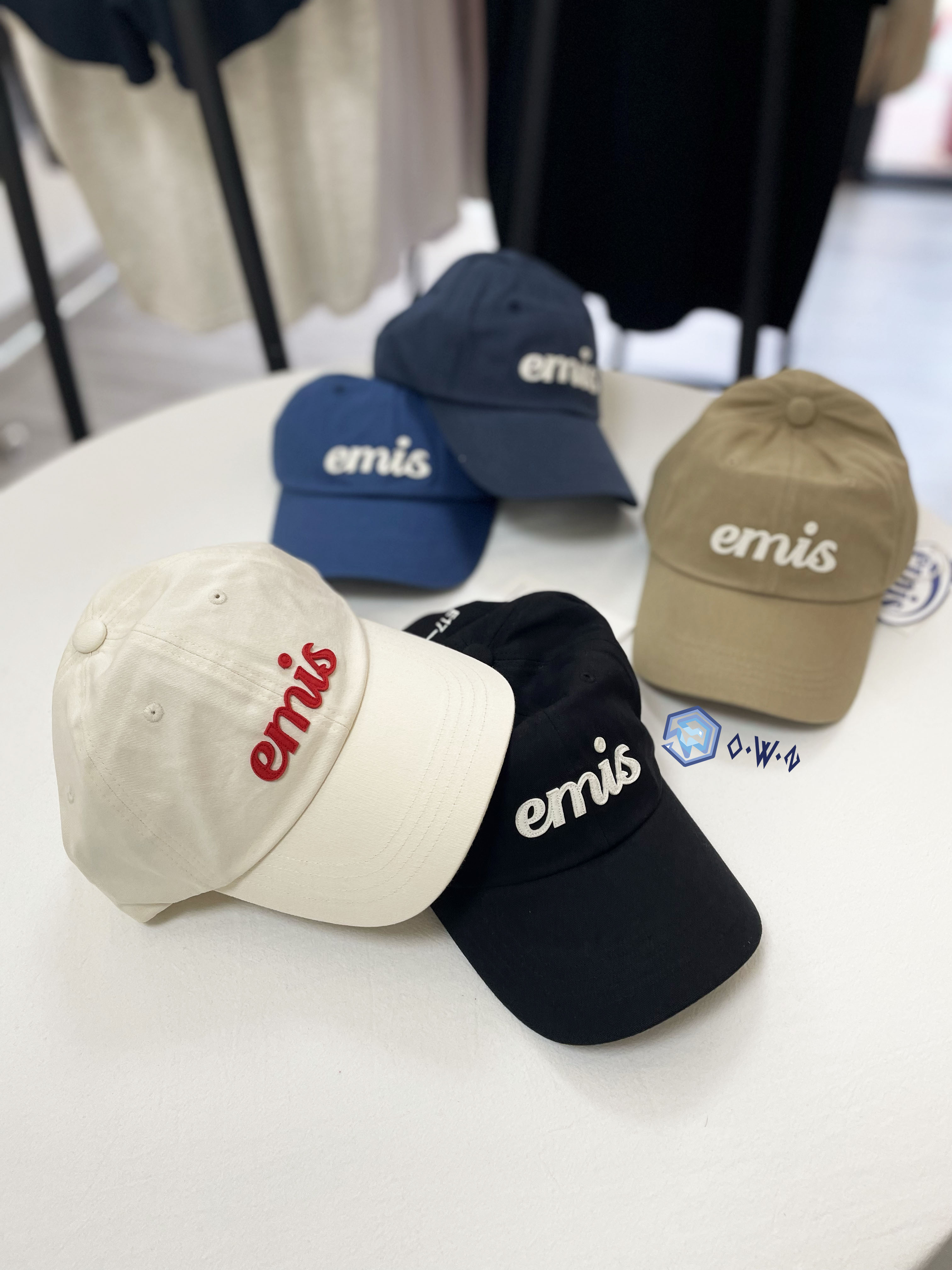 【OWN】EMIS APPLIQUE BALL CAP 帽子 老帽 鴨舌帽 不分男女 可調尺寸 黑 米白 奶茶 海藍 藍色