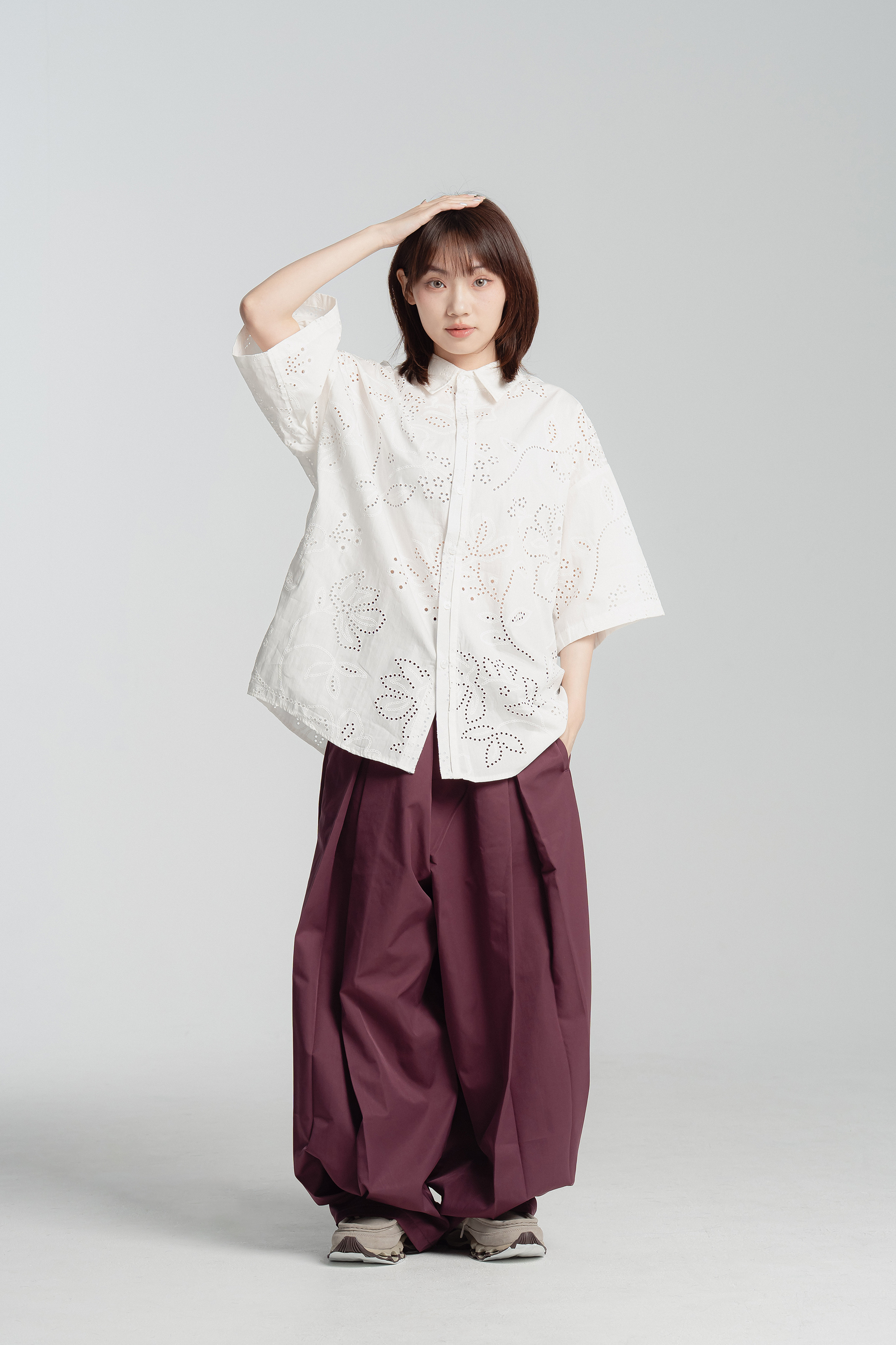 日感簍空花紋短袖襯衫 2色