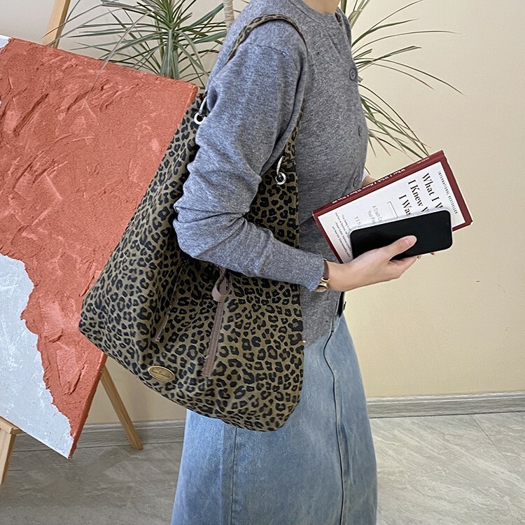 《5927》雙面豹紋單肩包