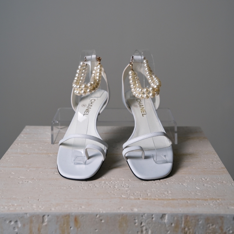 Chanel 白色珍珠涼鞋 38.5號