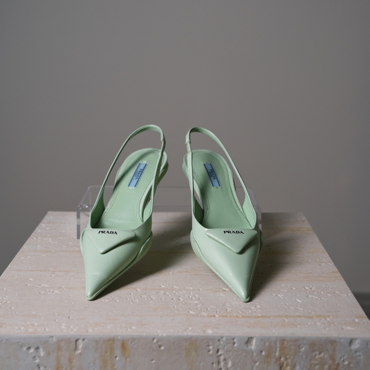 Prada 綠色尖頭鞋 36號