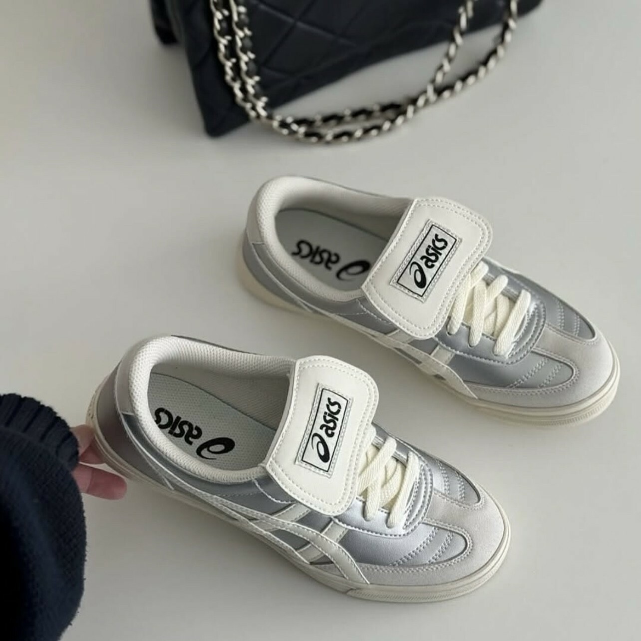 iSNEAKERS｜Asics Aaron 2.0 "Silver" 液態銀 1203A720-020