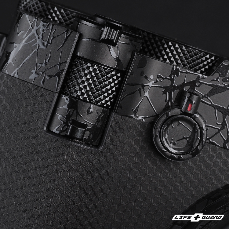 潑墨極黑貼膜質感特寫，LIFE+GUARD 設計風格