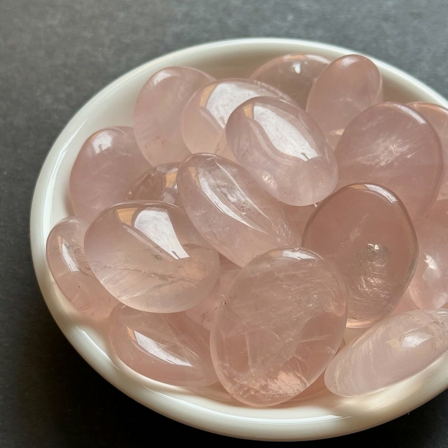 [原石] 透體粉晶 扁橢圓 水晶滾石