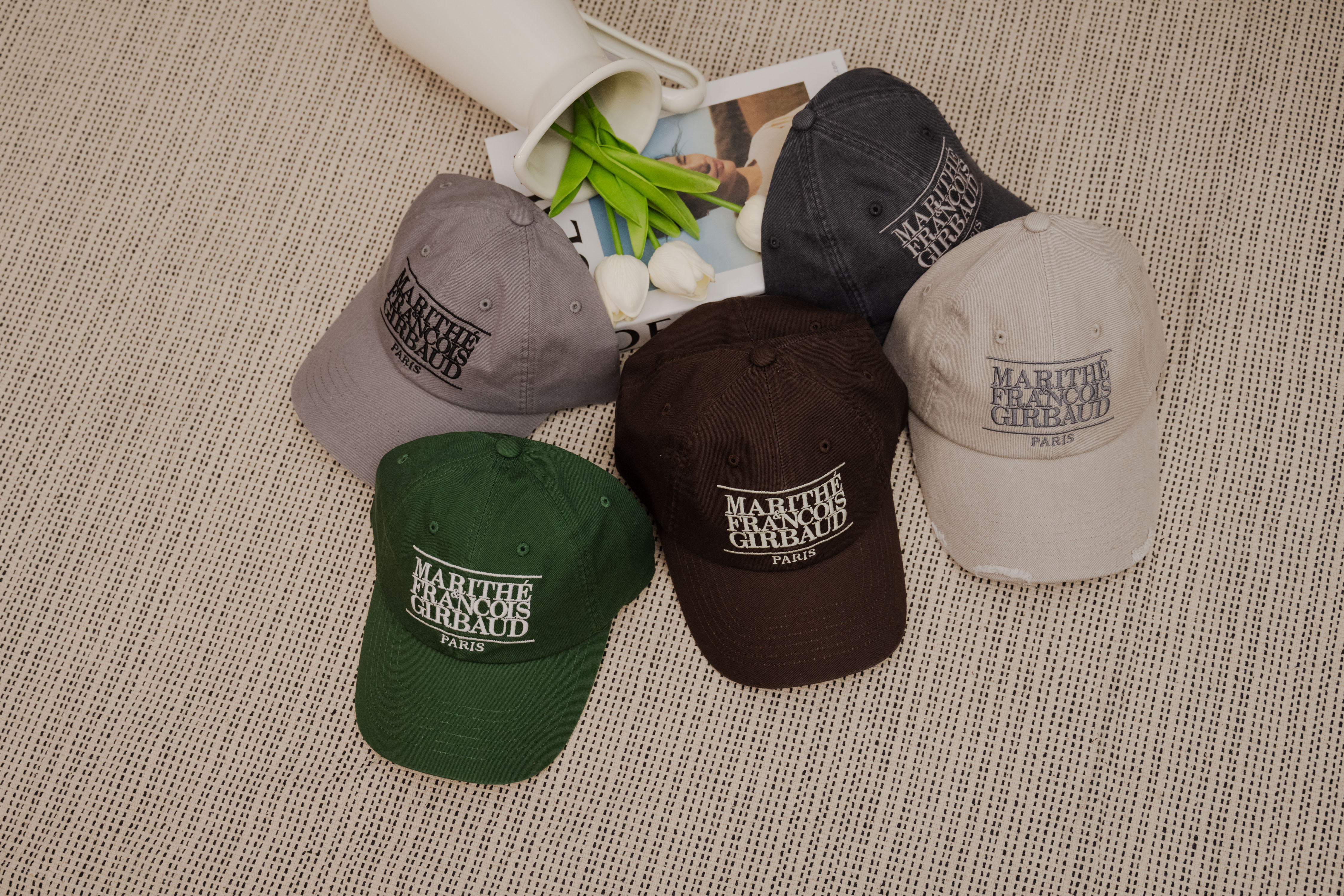 人気【Marithe】CLASSIC LOGO DAMAGED OVERFIT CAP MARITHE & FRANCOIS GIRBAUD DAMAGED OVERFIT CAP MFG 老帽韓國