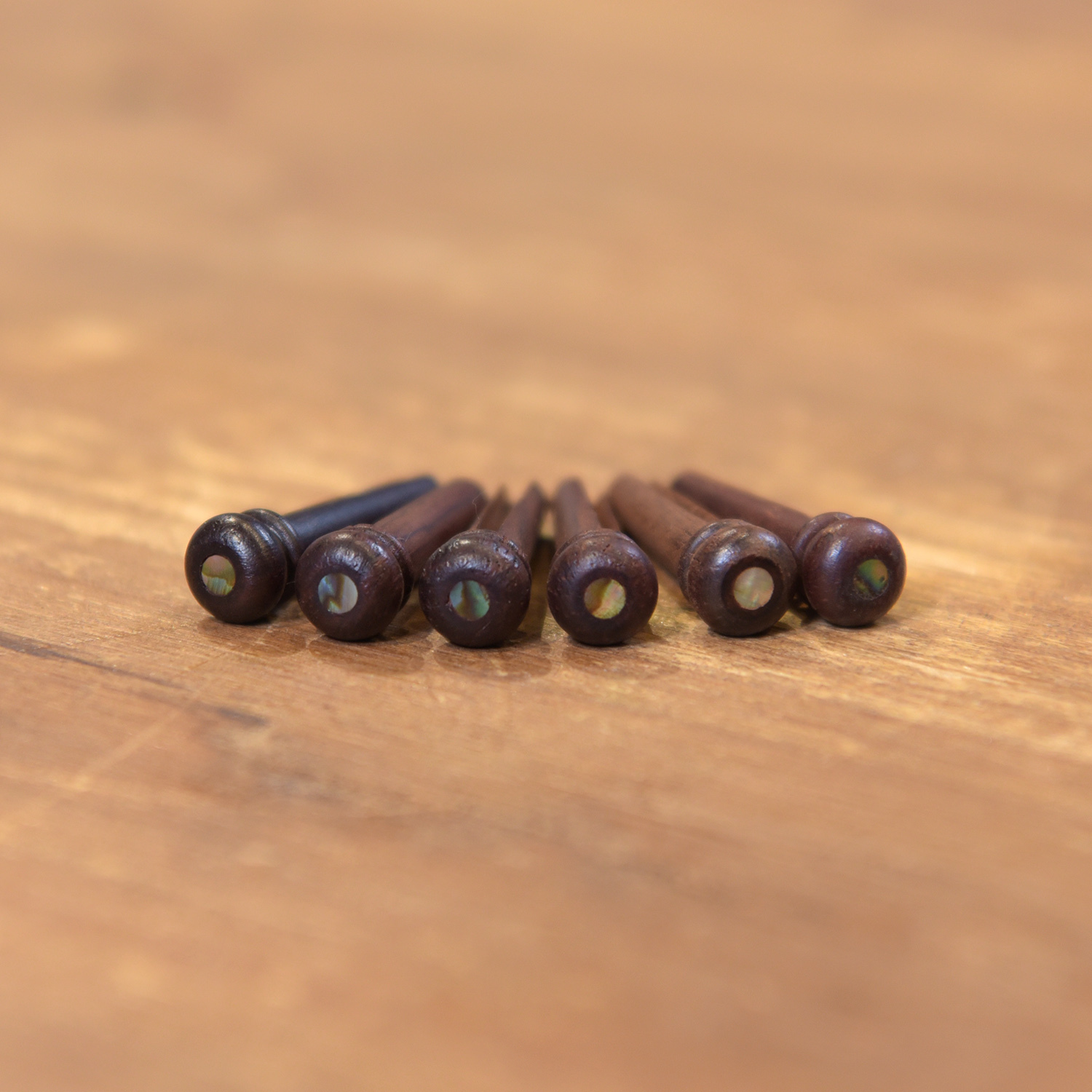 JT0103 可可菠羅 吉他弦釘 彩貝 弦釘 6支