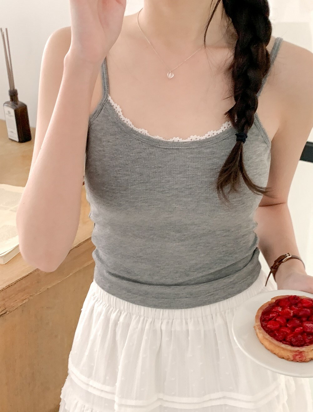 韓國grace muse授權 氛圍感蕾絲立體紋細肩帶背心