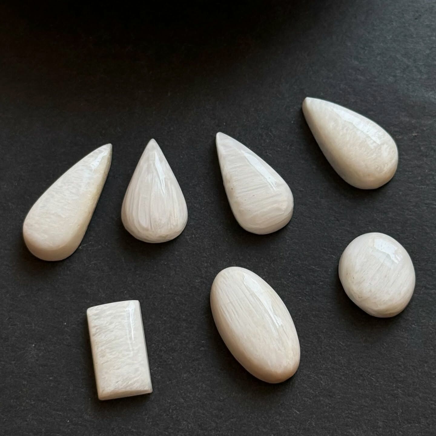 [原石] 白鈣沸石 水晶蛋面 水晶墜面