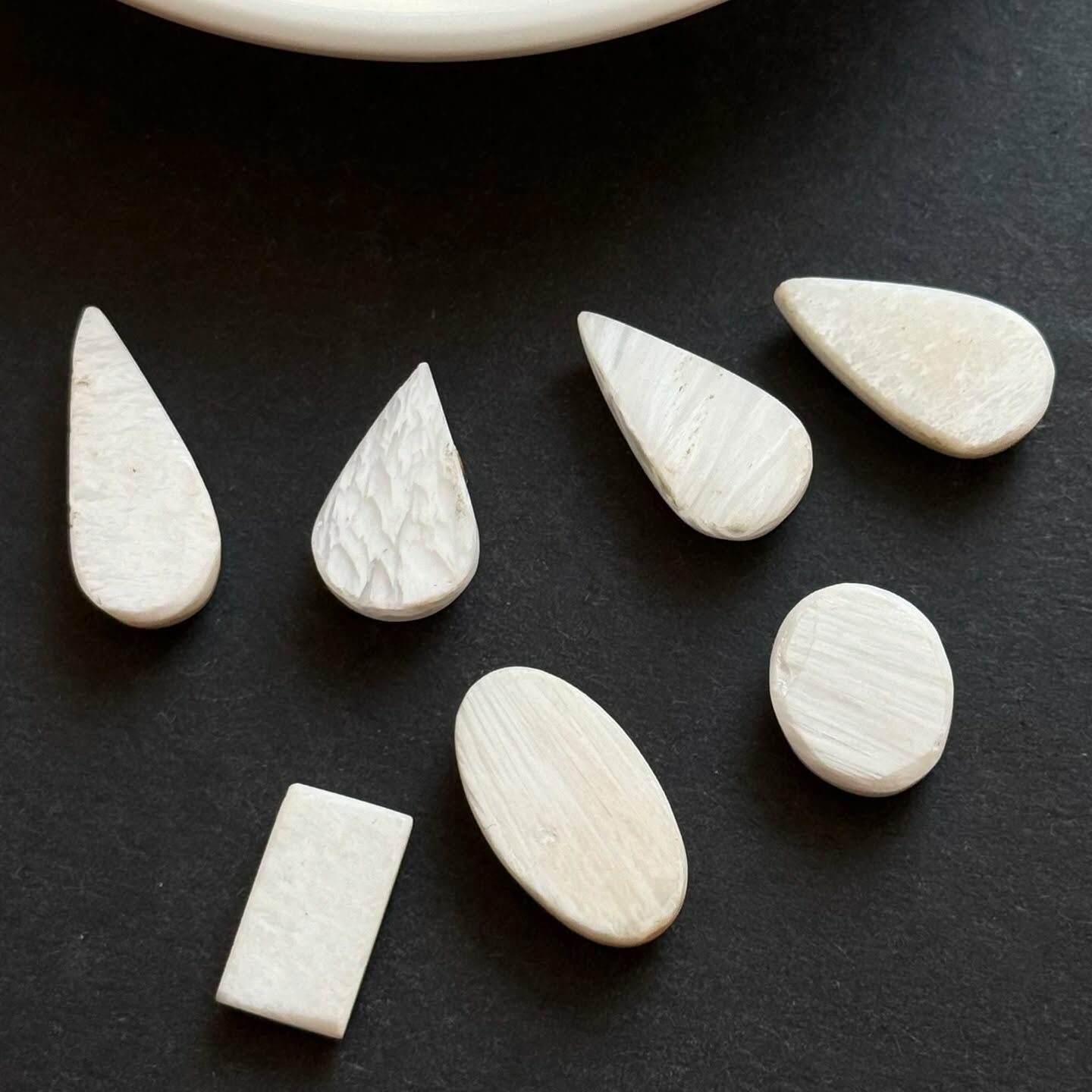 [原石] 白鈣沸石 水晶蛋面 水晶墜面