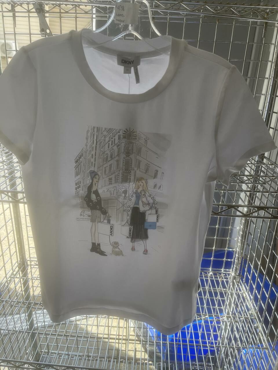 [U] DKNY WHITE WOME'S MET CONVERSATIONAL SHORT SLEEVE T-SHIRT, P51HWWNA-WHT (UD38)