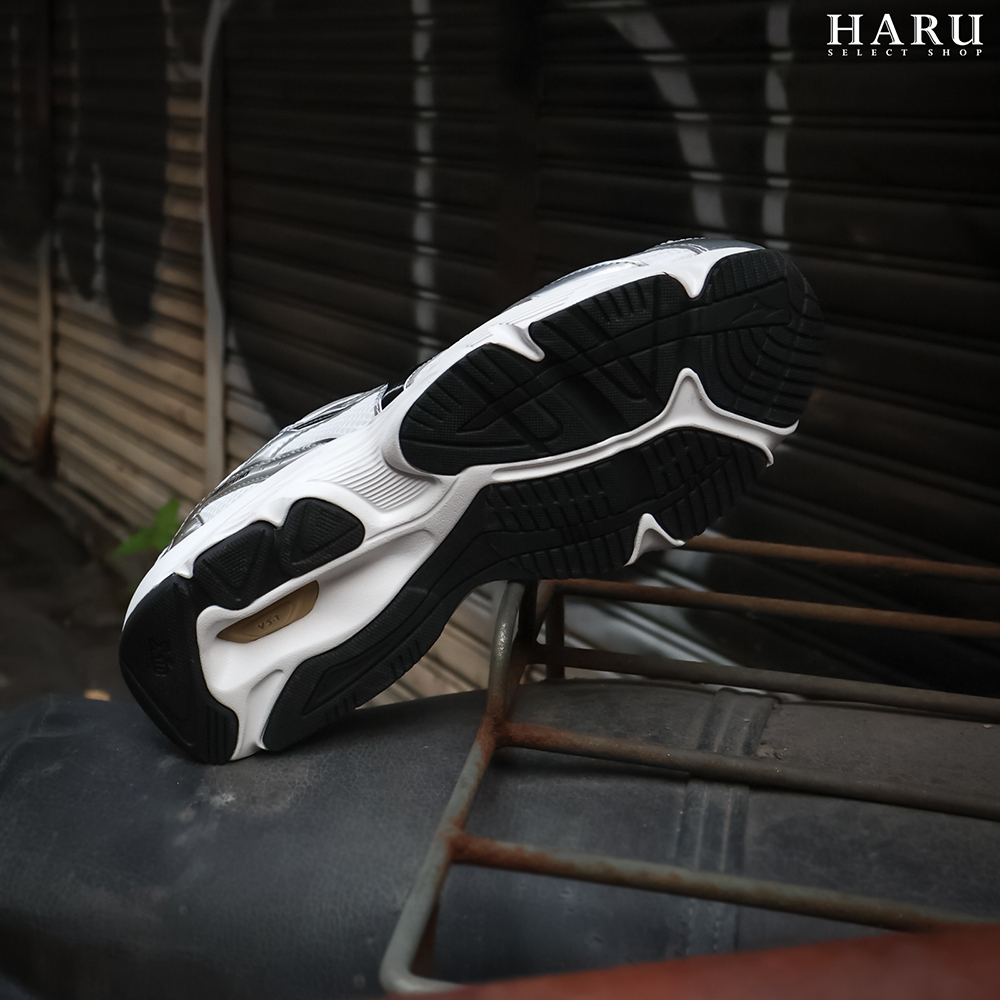 白 MIZUNO 美津濃SPARK CN 銀白色y2k EVA中底網眼慢跑鞋復古休閒鞋