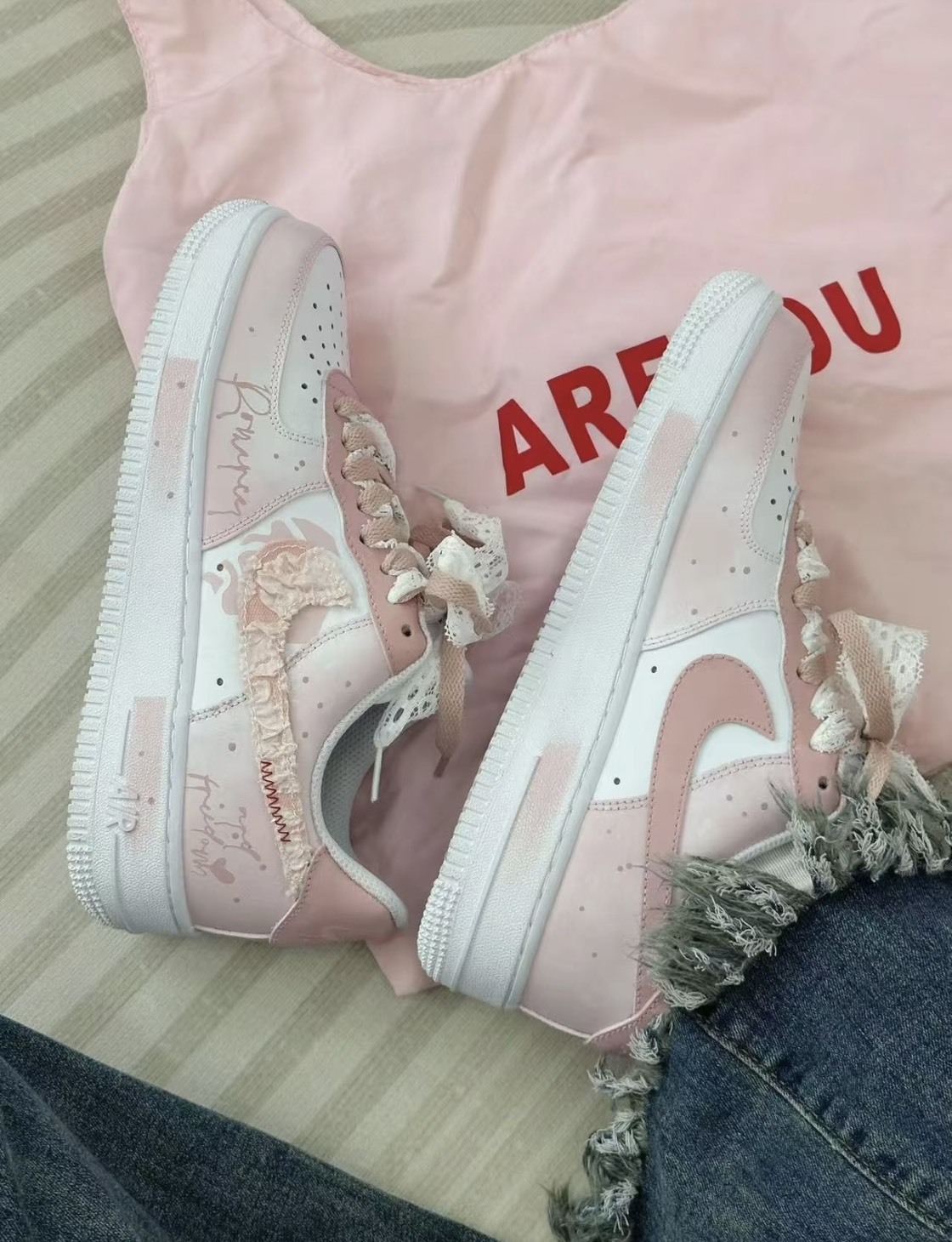 【訂製鞋款】Nike Air Force 1 LE 糖心戀語 粉白色 蝴蝶結緞帶 DH2920-111(TeamA)