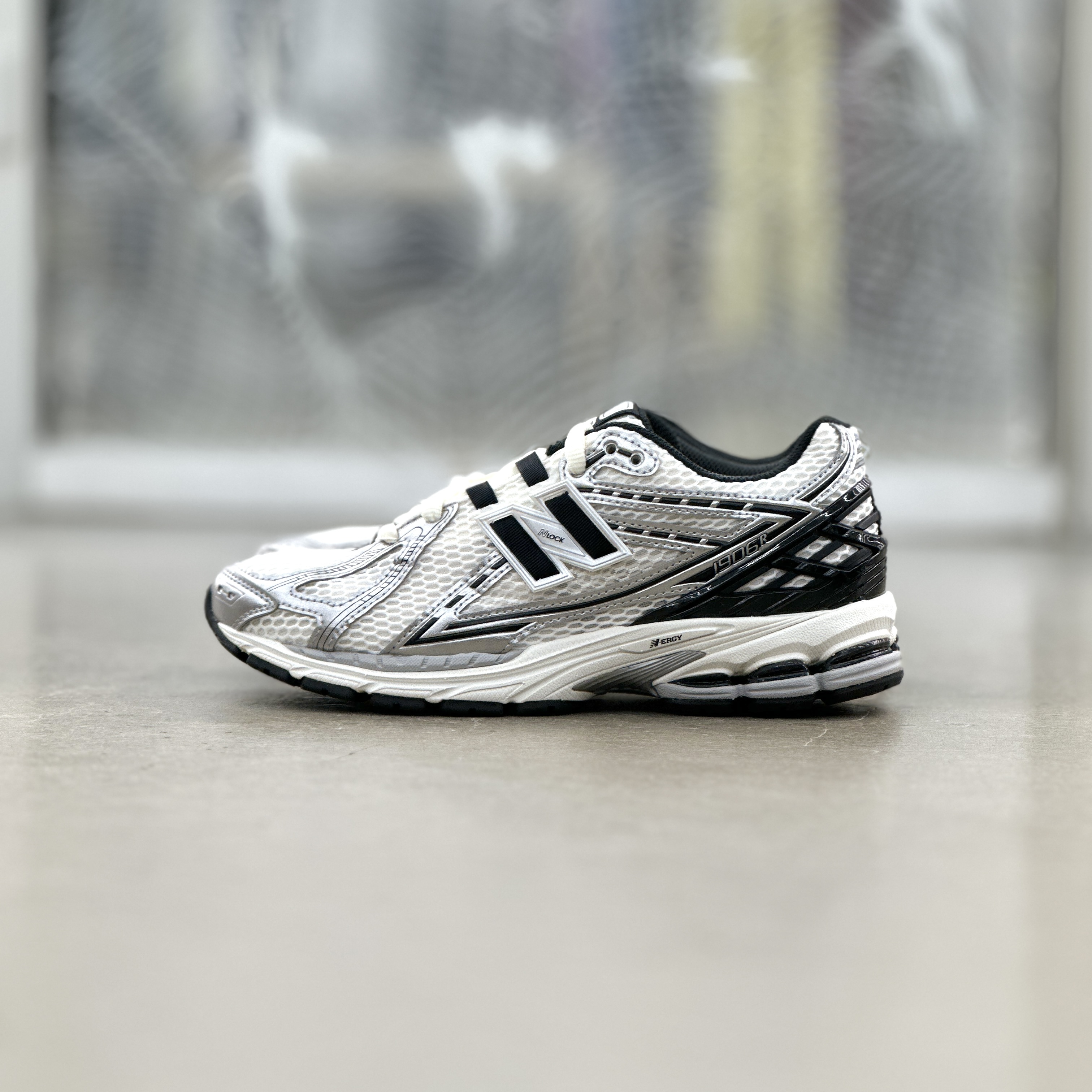 New Balance M1906RER