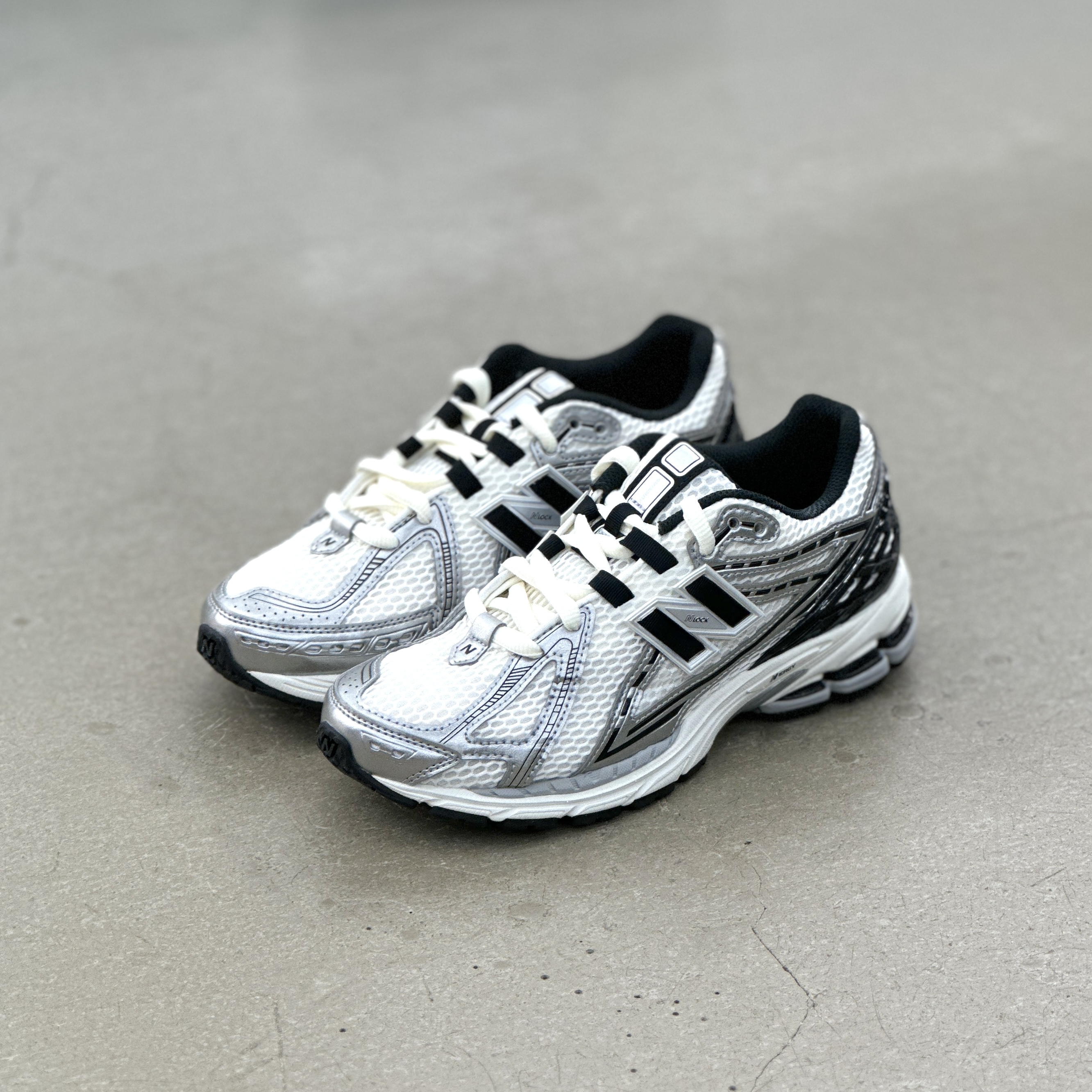 New Balance M1906RER