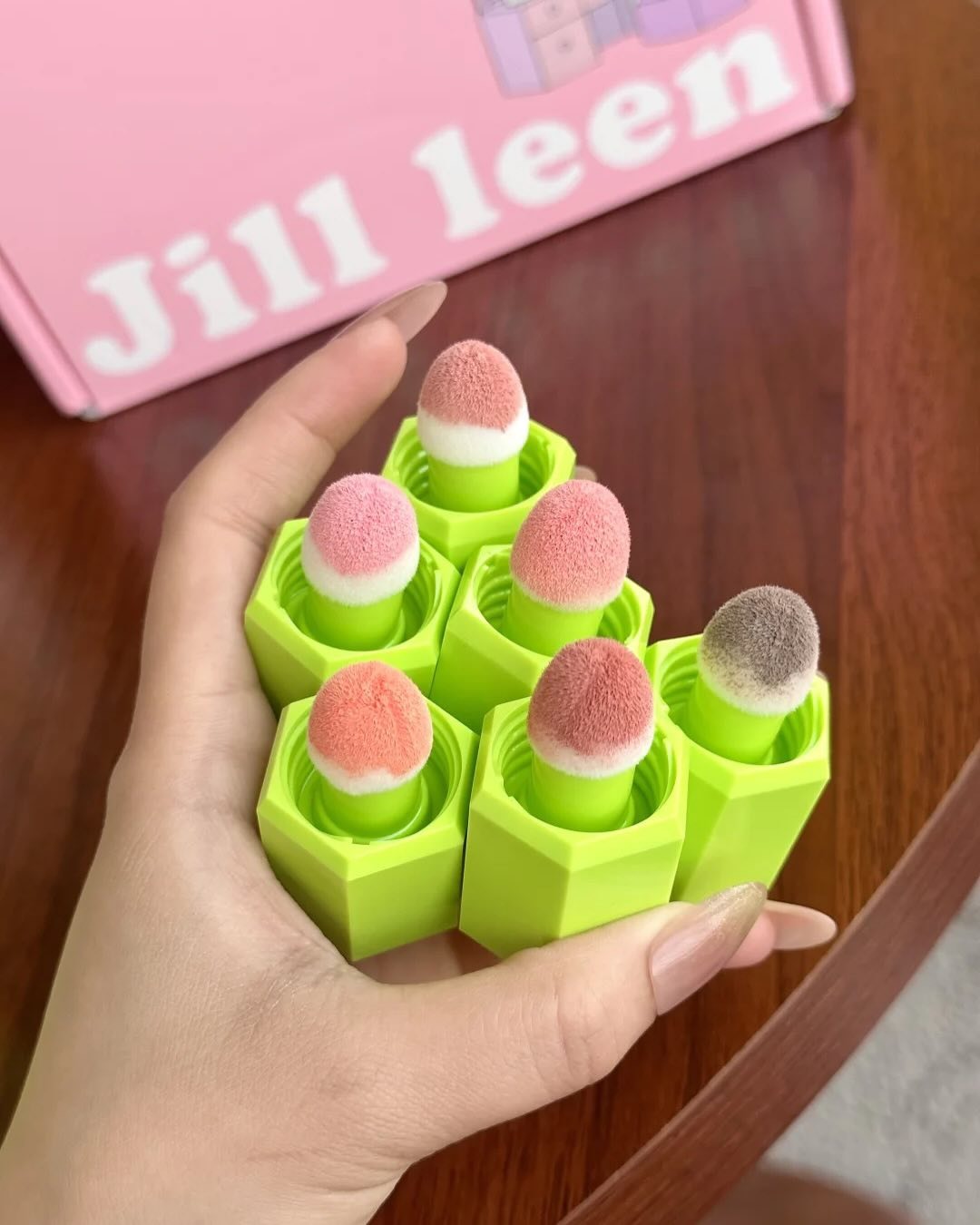 JILL LEEN蠟筆小新聯名款 腮紅液 膨脹 收縮 氛圍