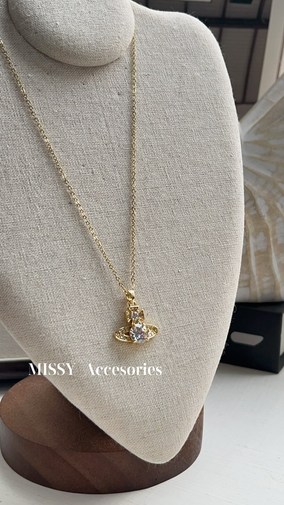 輕奢土星鑲鑽項鍊