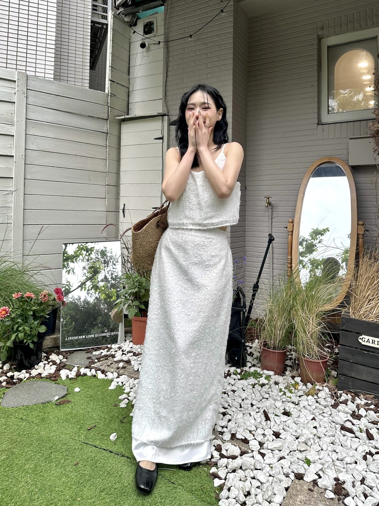 自帶仙氣細肩背心＋半身裙套裝