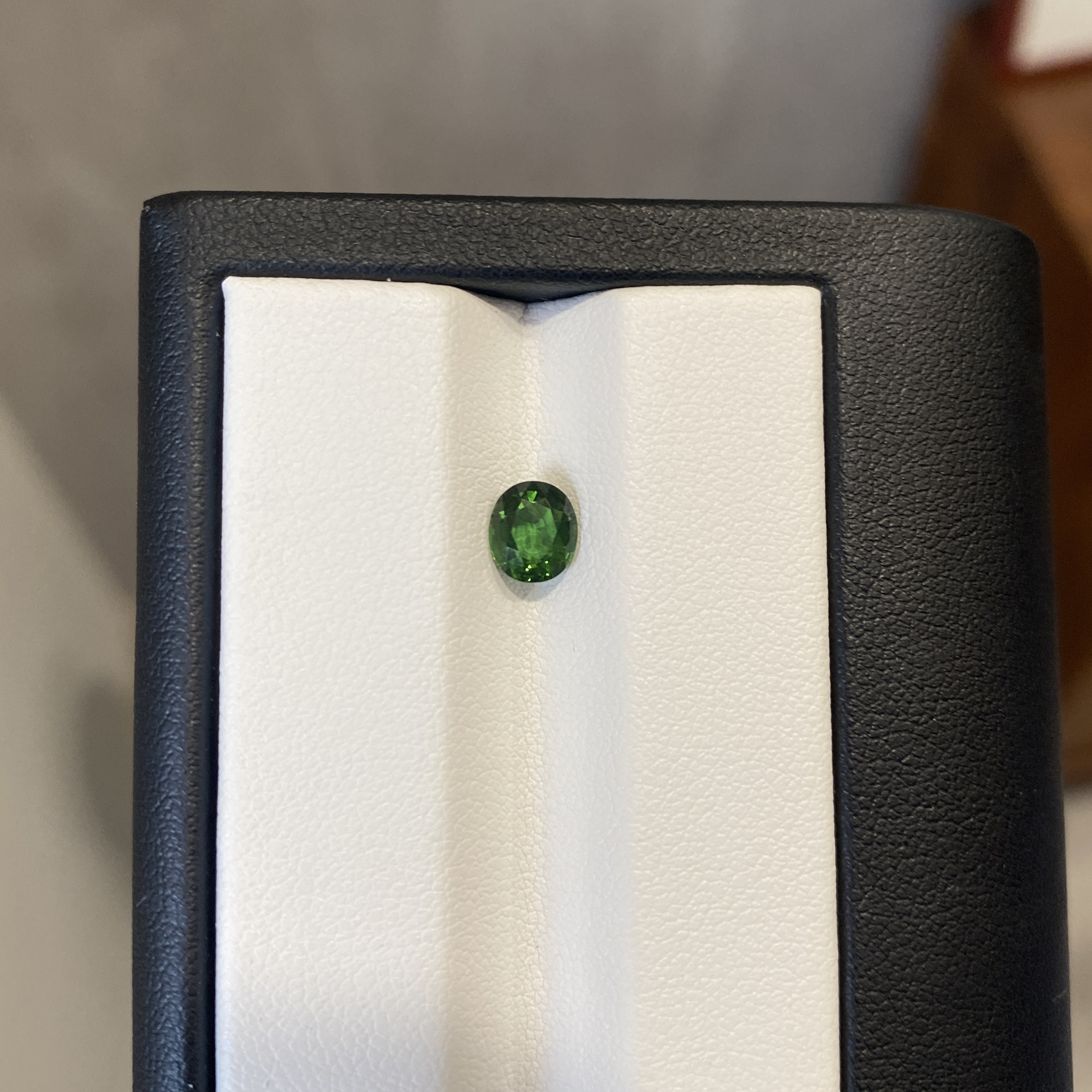 on hold for Serena 碧璽 Tourmaline/0.82克拉（附證書）