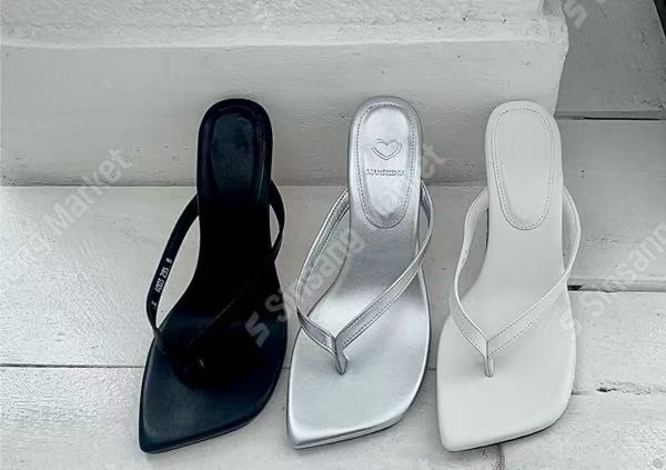 28°C的夏天（版型偏小建議大半號）（8cm）