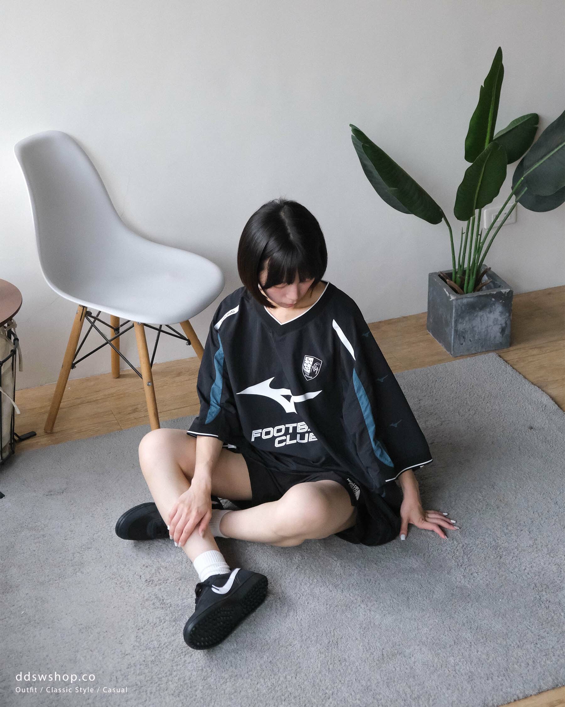 "代購" Mizuno ESSENTIAL V領 短袖足球衣 男女款