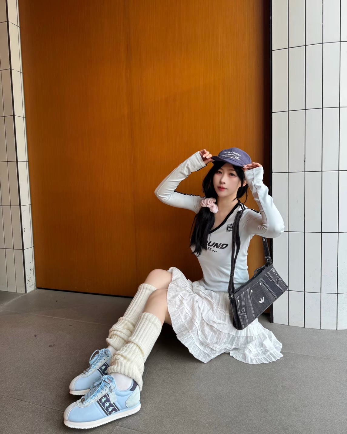 adidas 三葉草 經典Logo黑色單肩包