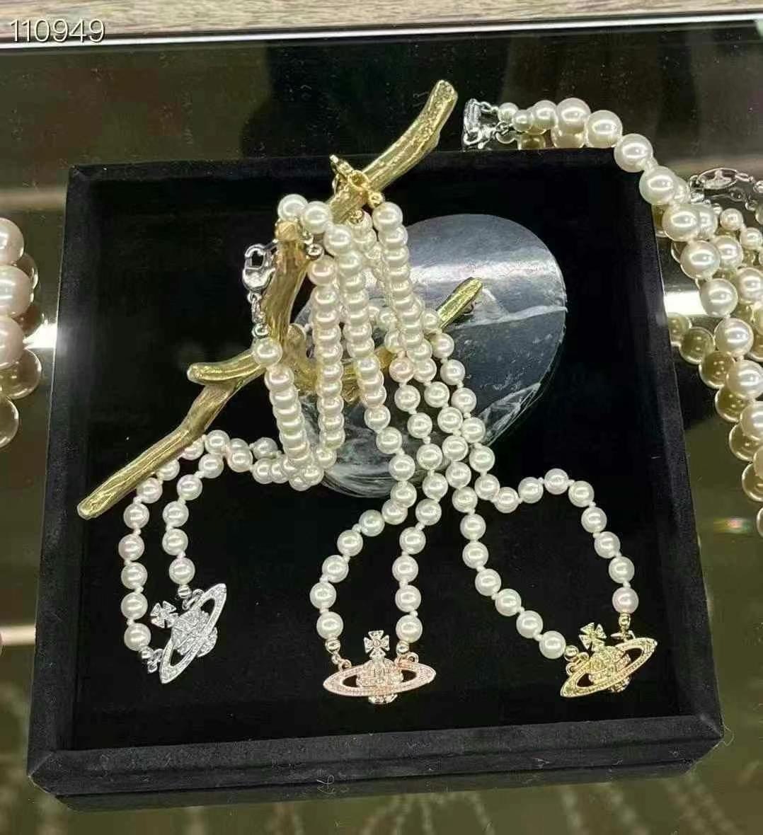 Vivienne Westwood Mini Bas Relief Pearl Choker