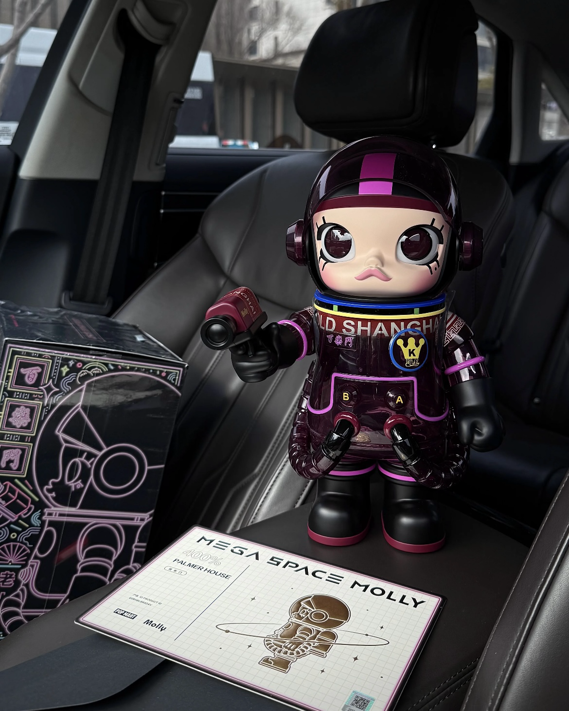POPMART 泡泡瑪特MEGA SPACE MOLLY 上海限定百樂門又見夜上海400%