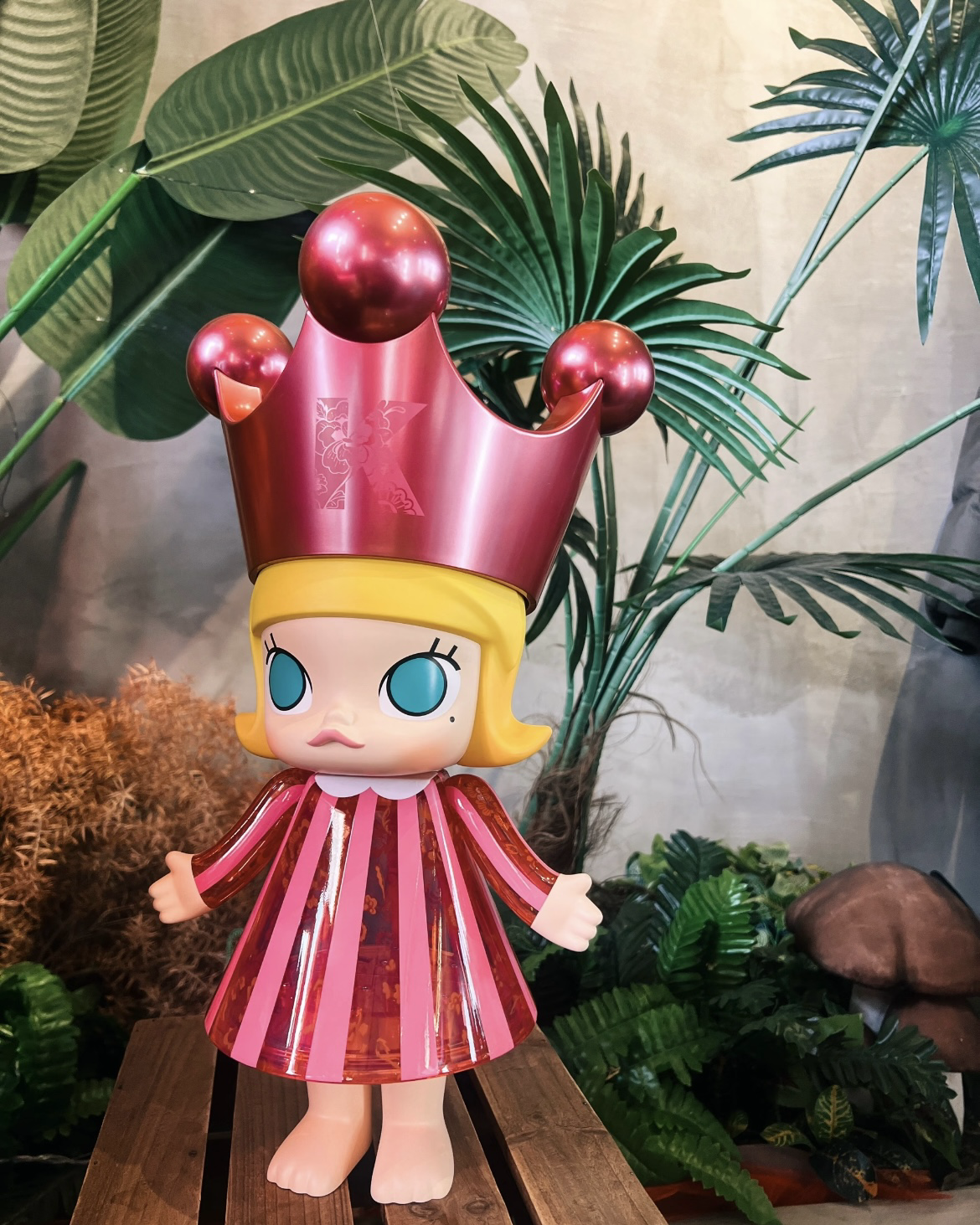 <官方正版>POPMART 泡泡瑪特 MEGA ROYAL MOLLY 樂園限定 粉色 誕生公主 400%
