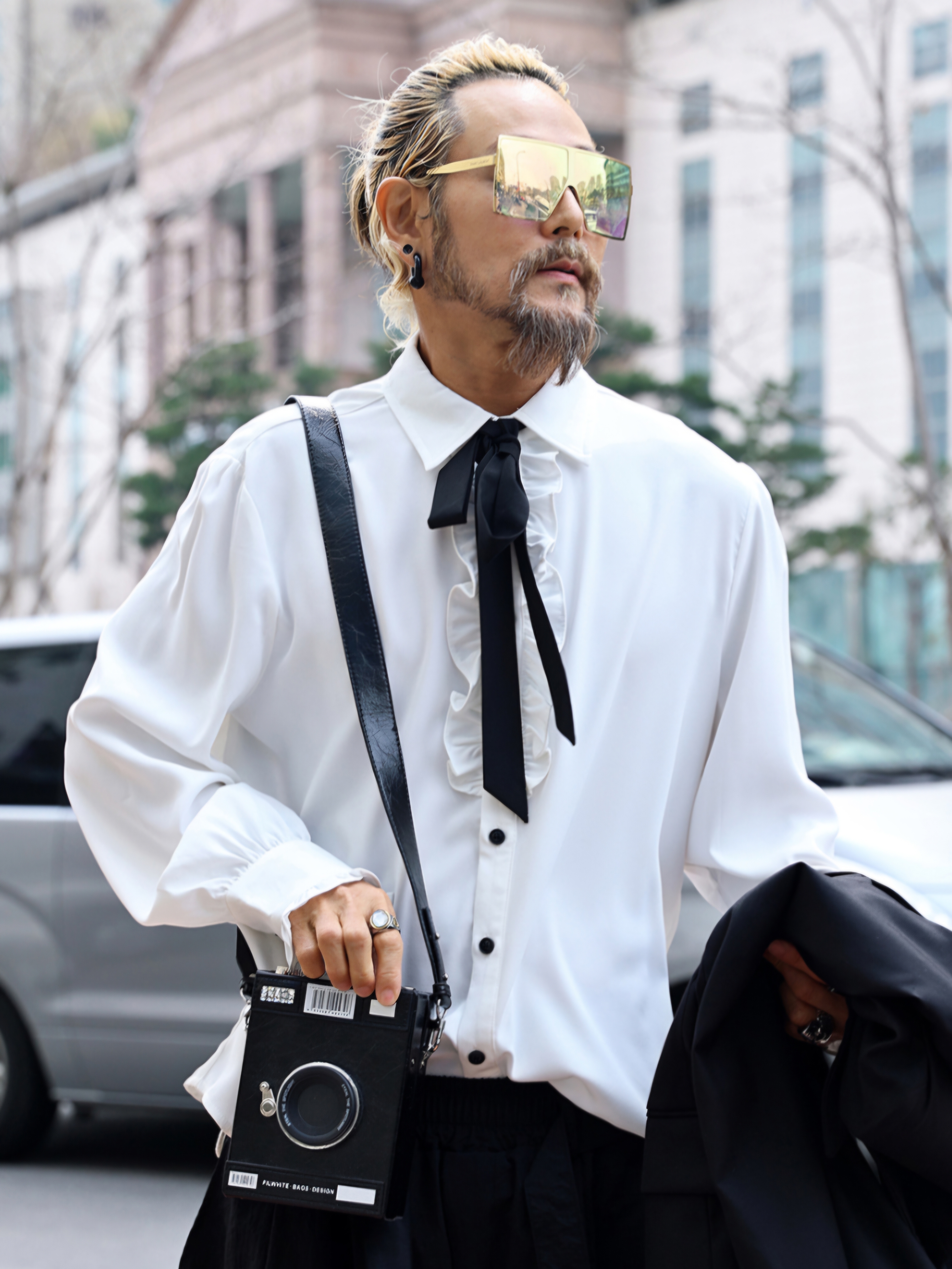 蝴蝶結荷葉邊襯衫