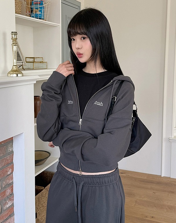 預訂｜MUAHMUAH LOGO STITCH REGULAR FIT HOOD ZIPUP
