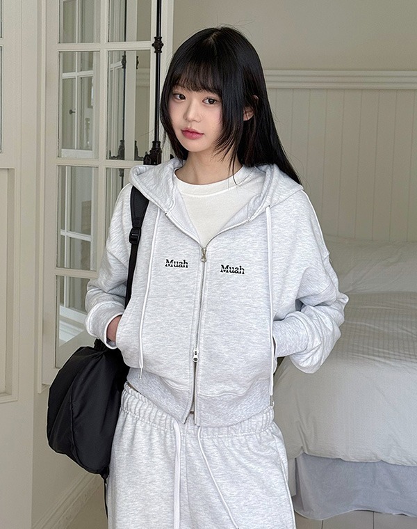 預訂｜MUAHMUAH LOGO STITCH REGULAR FIT HOOD ZIPUP