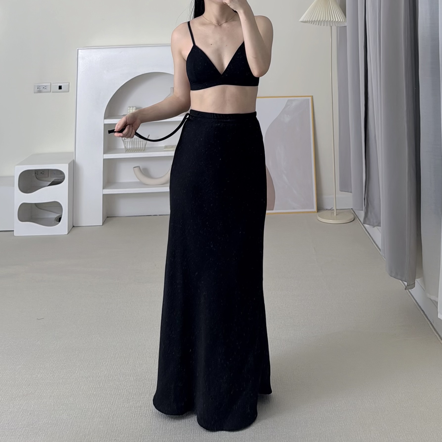 又是闆娘推爆氣質側綁帶緞面魚尾長裙（現貨）