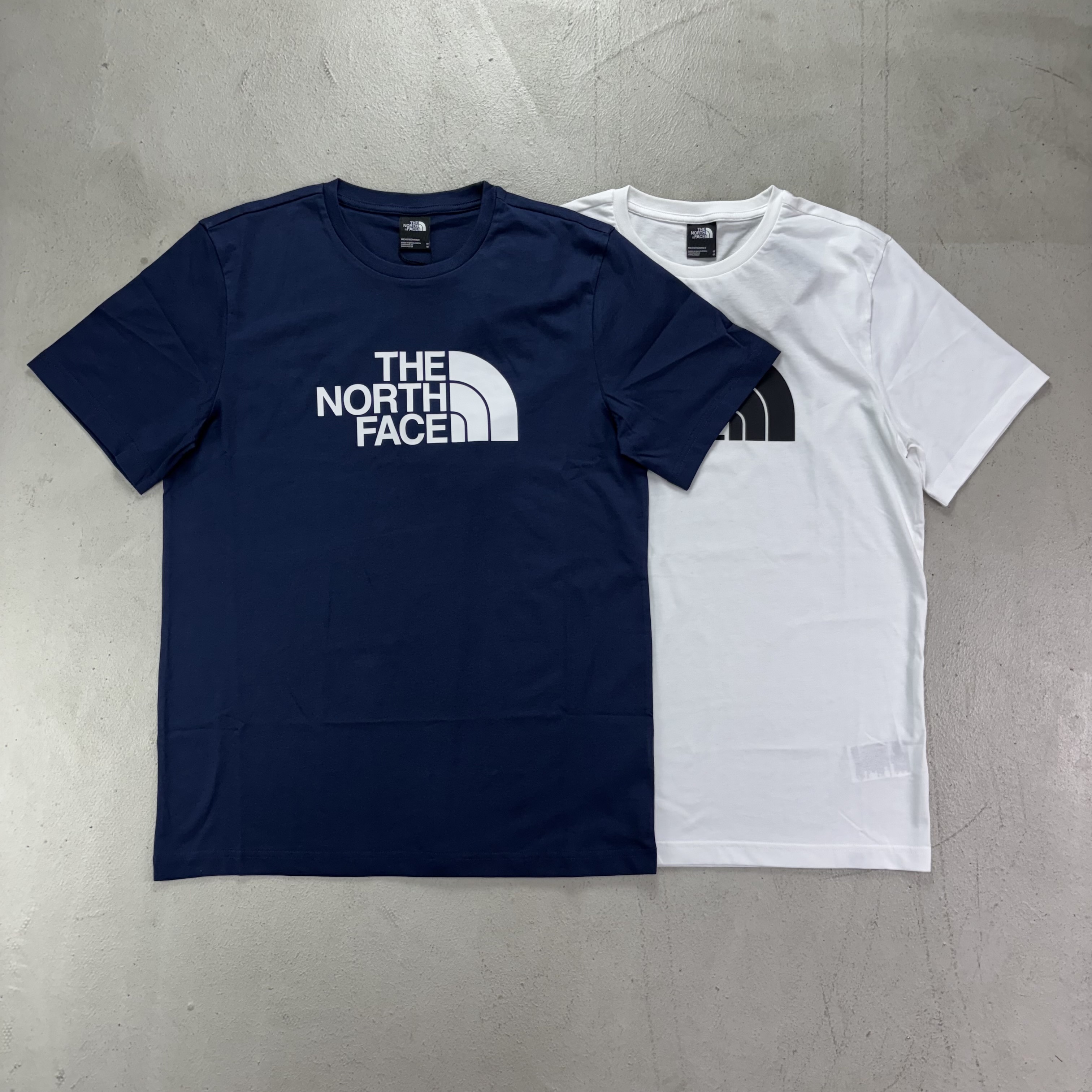 The North Face 大LOGO短袖 白/藍【NF0A8A6CB3O1NFB3O】