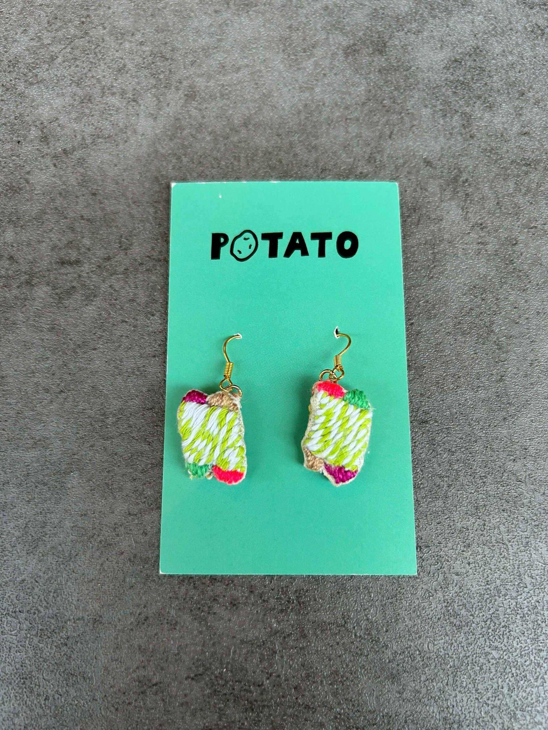 [POTATO] 搖搖晃晃刺繡耳針 (PT021)
