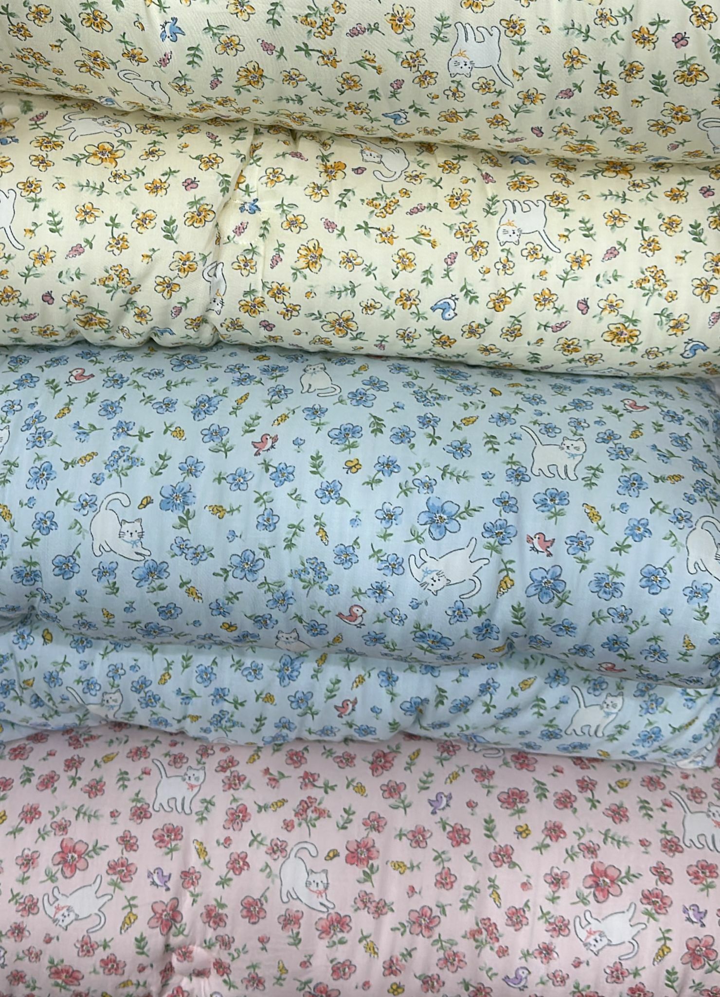 KE521  花花四季被  藍 粉 黃  單人 180x210 $399/1 雙人200x230 $499/1