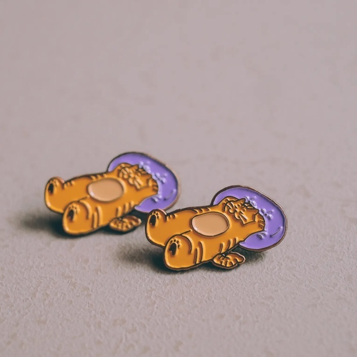 SP｜黑白小姐 Miss B&W｜金屬徽章｜大橘躺躺廢