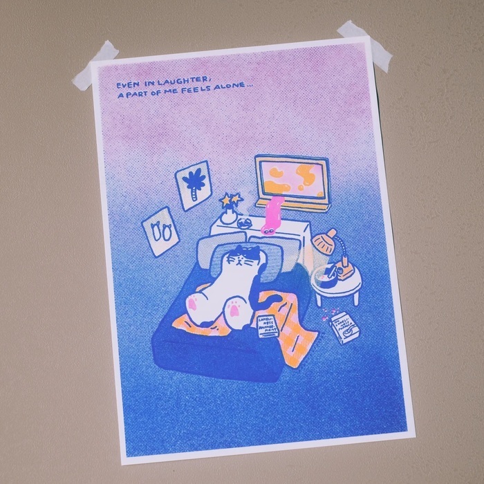 SP｜黑白小姐 Miss B&W｜《孤單小蟲》系列A4海報｜Even In Laughter, A Part Of Me Feels Alone…